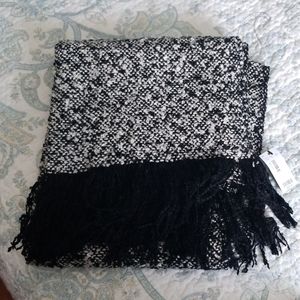 The Limited blanket scarf , Black And White